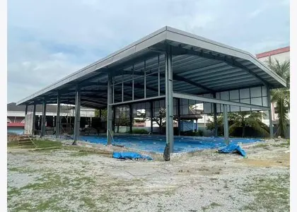 Large fabricated steel roof structure by Tele Tape Construction